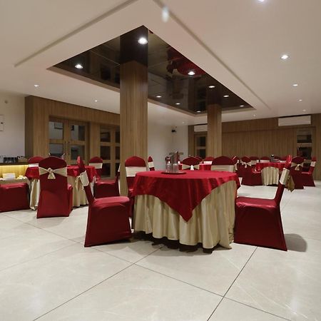 Hotel Yatri Nagpur Exterior photo