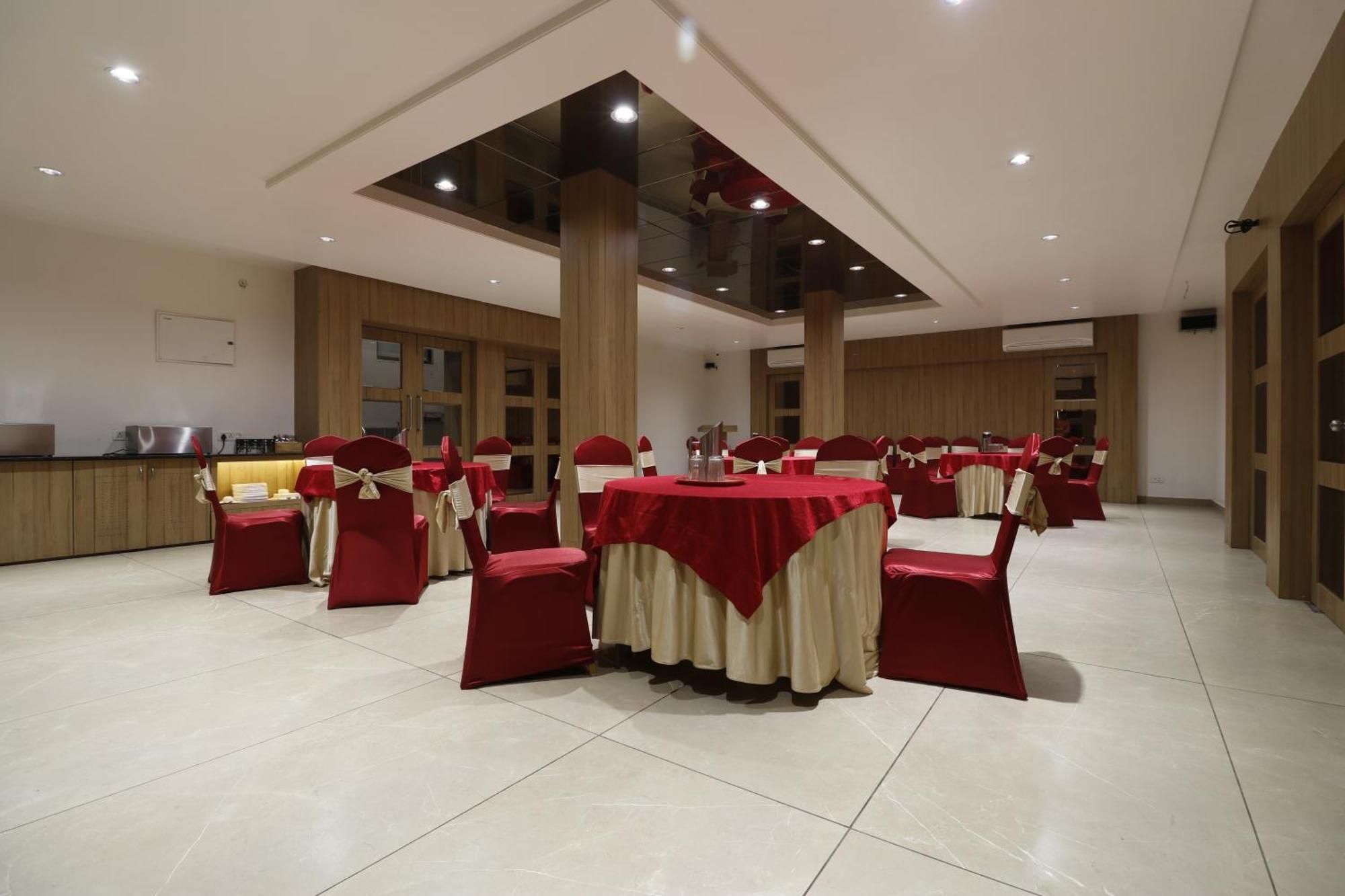 Hotel Yatri Nagpur Exterior photo