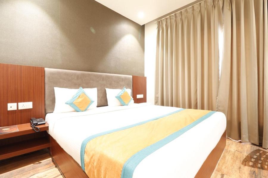 Hotel Yatri Nagpur Exterior photo